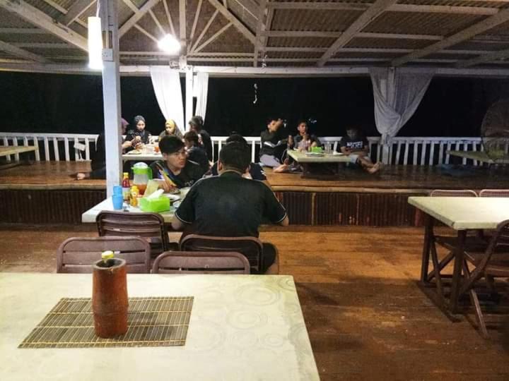 Long Beach Garden Kampung Kuala Besut Екстериор снимка