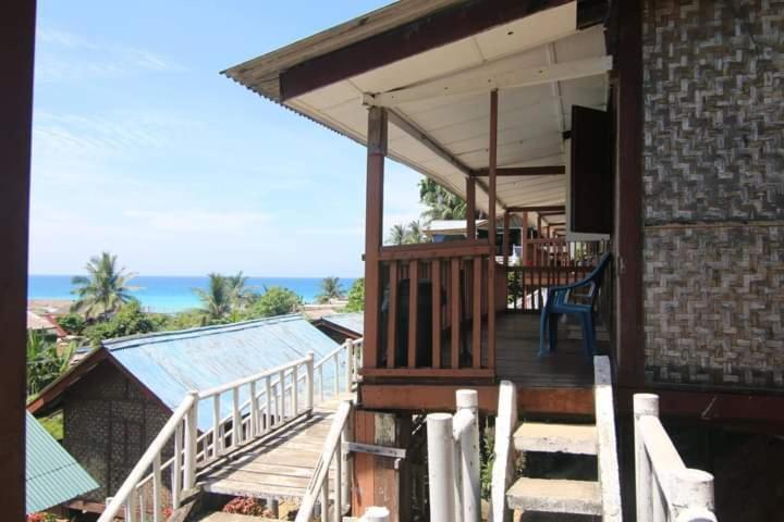 Long Beach Garden Hotel Kampung Kuala Besut Екстериор снимка