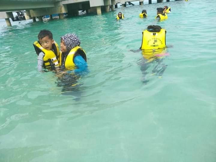 Long Beach Garden Kampung Kuala Besut Екстериор снимка